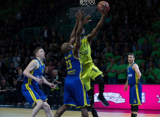 备受期待 备受期待