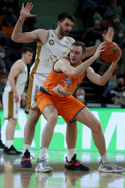 被对方高压 被对方高压