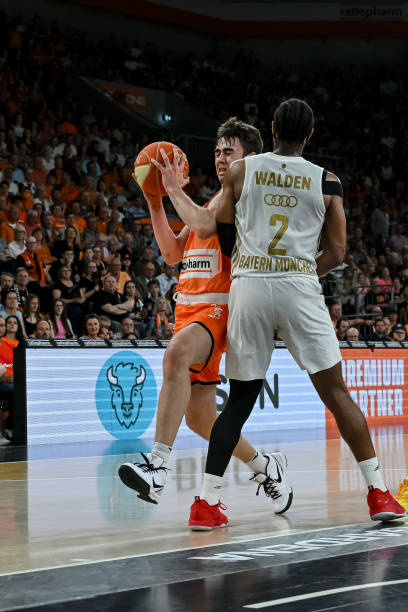 能够左右比 能够左右比