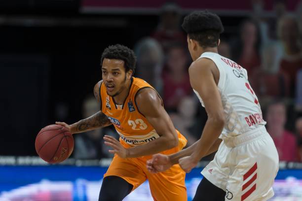 出自己的特 出自己的特